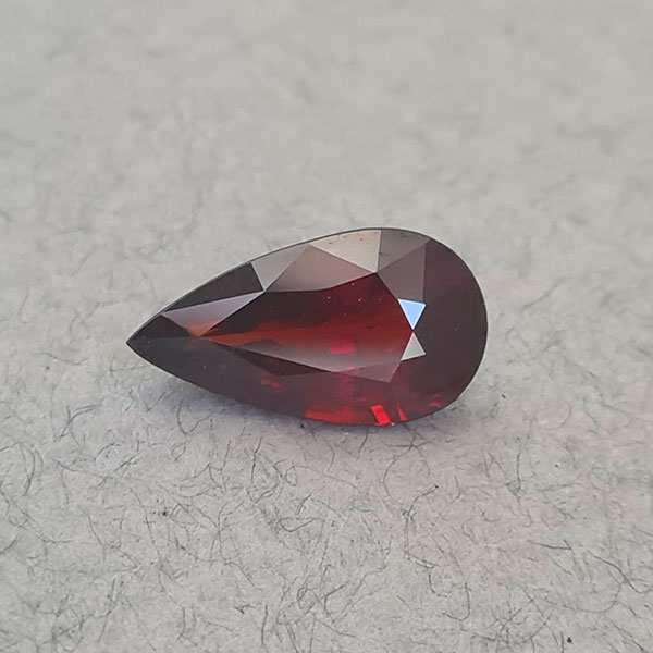 Спессартин гранат 3.41ct