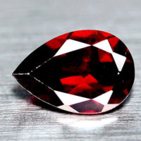 Красный гранат 2.10 Ct