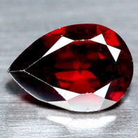 Красный гранат 2.21 Ct