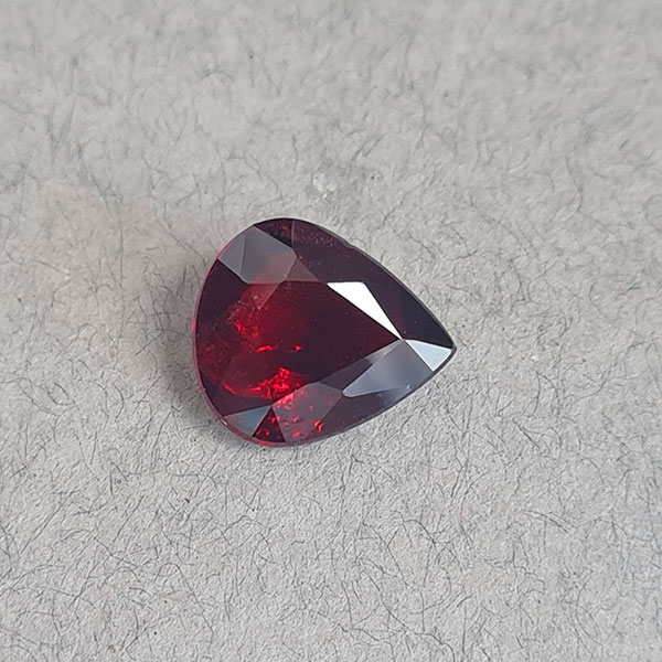 Гранат 4.42ct