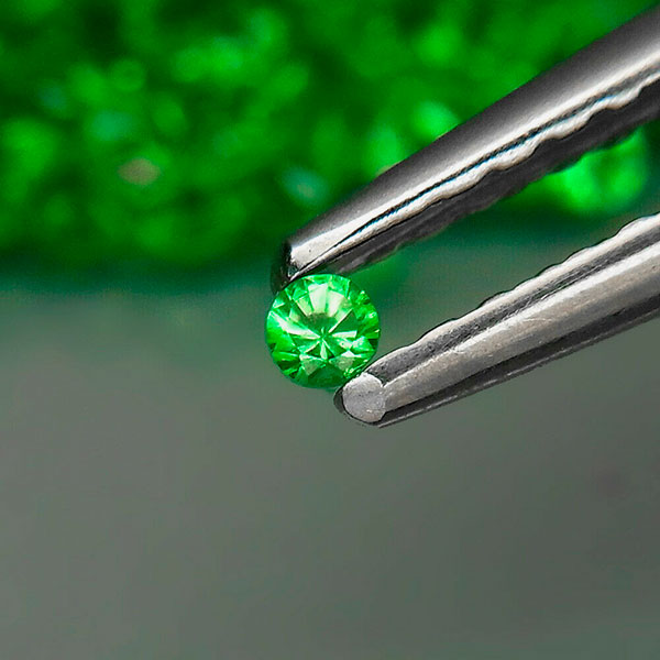 Цавориты 0.73ct 1.5 мм 36 шт