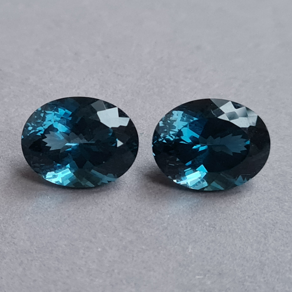 Топазы London Blue 14.40ct пара
