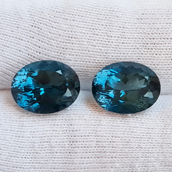 Топазы London Blue 14.40ct пара