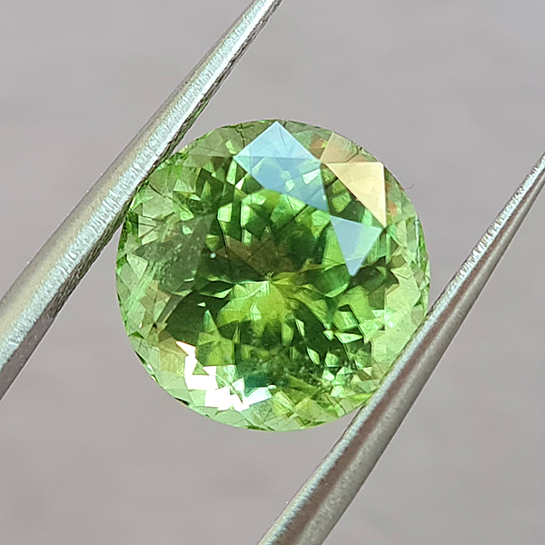 Хризолит 6.16ct