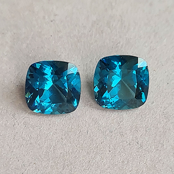 Топазы London Blue 1.88ct пара