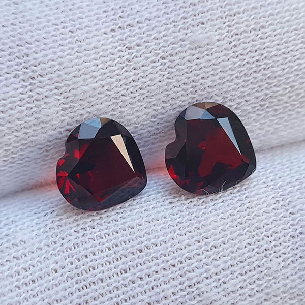 Гранаты 3.25ct пара