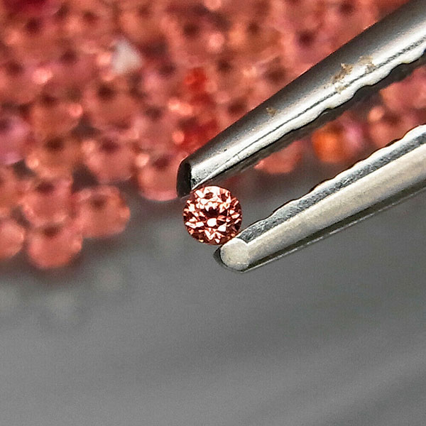 Шпинель падпараджа 0.48ct 1.2 мм 50 шт