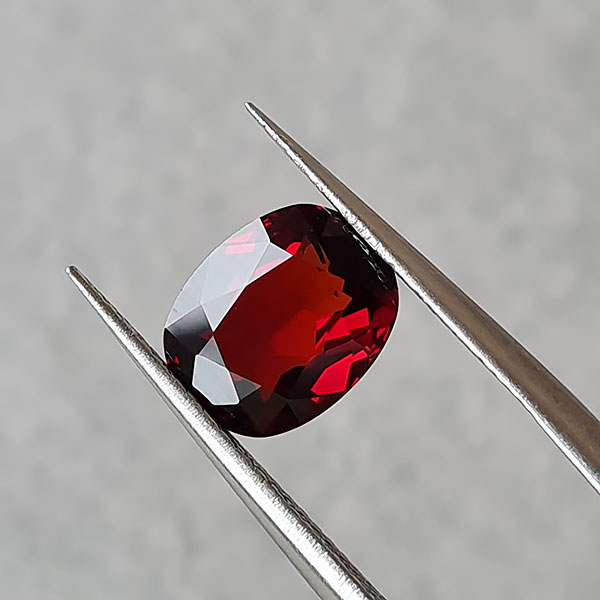 Спессартин гранат 2.61ct