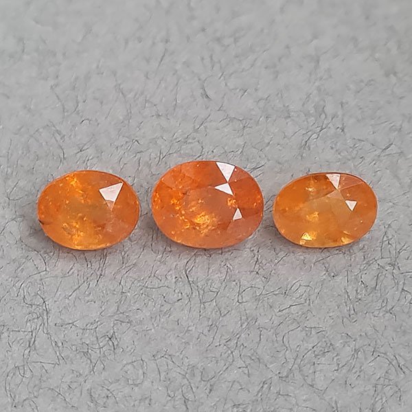 Гранаты спессартины 6.90ct комплект