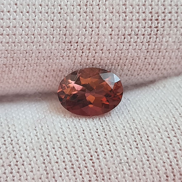 Розово-оранжевый турмалин 0.70ct