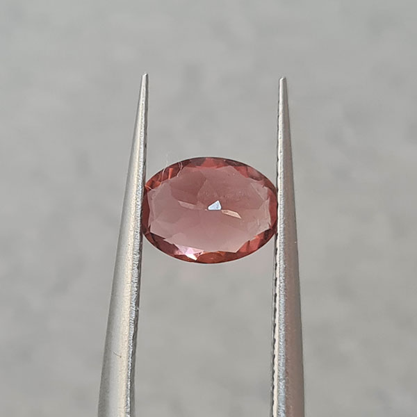 Розово-оранжевый турмалин 0.70ct