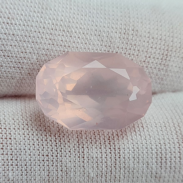 Розовый кварц 12.96ct