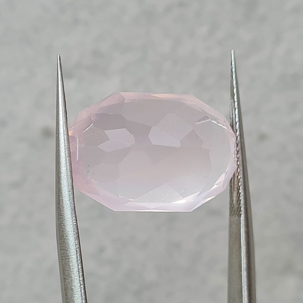 Розовый кварц 12.96ct