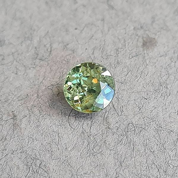 Демантоид гранат 1.03ct