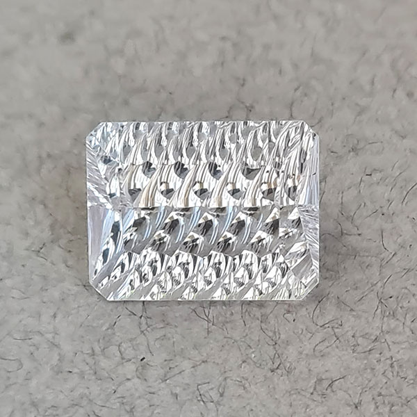 Белый топаз 11.26ct