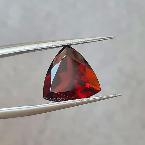 Гранат 3.80ct