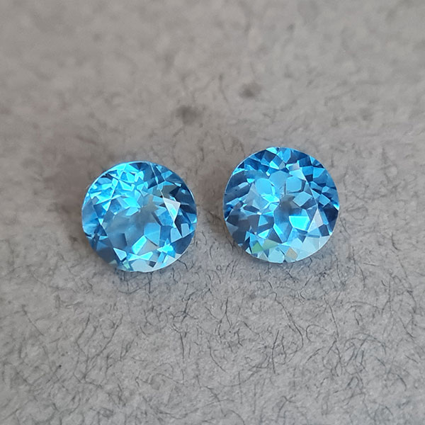 Топазы Swiss Blue 4.70ct пара