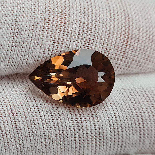 Винный топаз 8.80ct