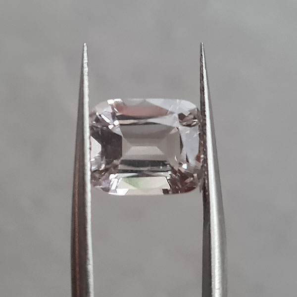 Персиковый морганит 3.50ct