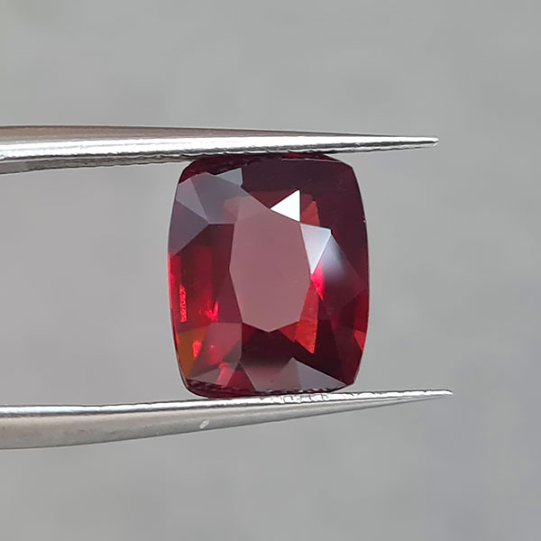 Пироп гранат 4.80ct