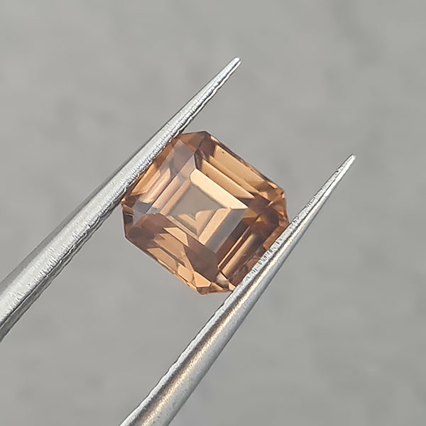 Желтый циркон 2.33ct