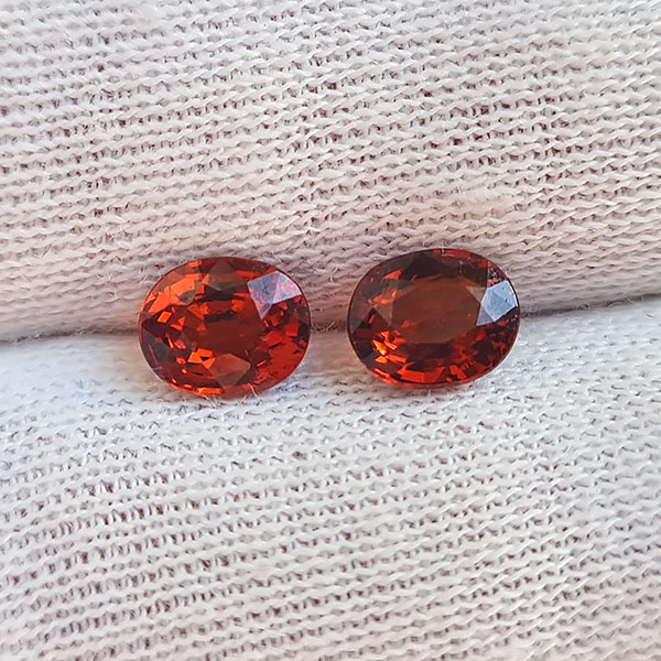 Спессартины гранаты 2.00ct пара