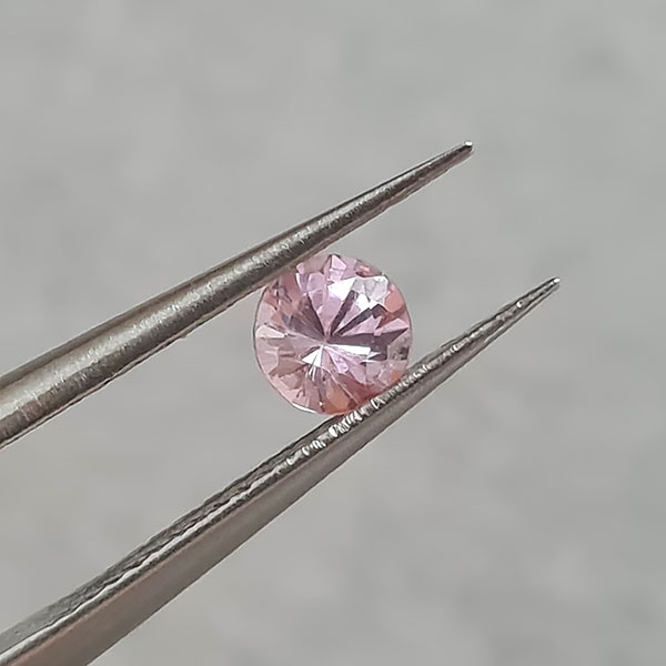 Бирманская шпинель 5.45ct 4мм 16 шт