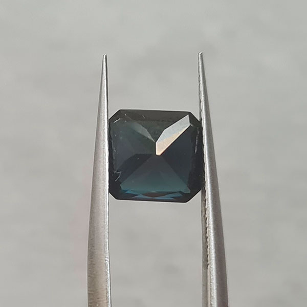 Полихромный турмалин 2.16ct