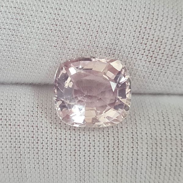 Персиковый морганит 5.45ct