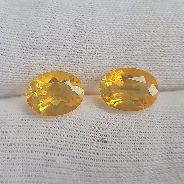 Огненные опалы 3.05ct пара