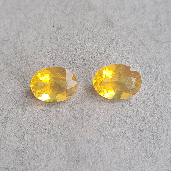 Огненные опалы 3.05ct пара
