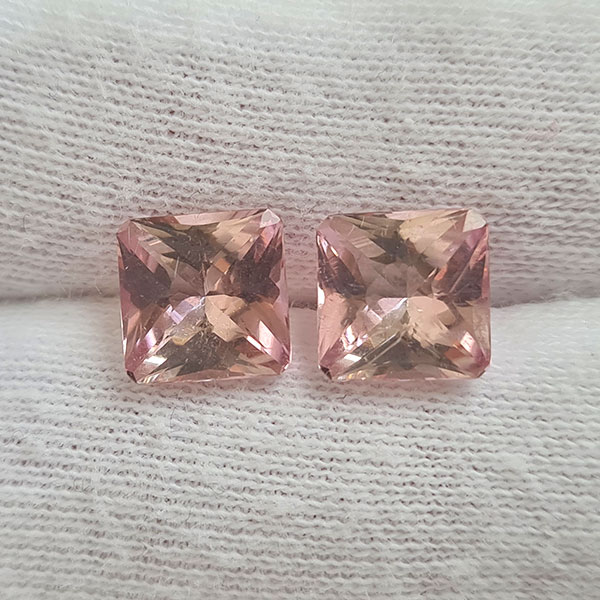Розовые турмалины 3.86ct пара